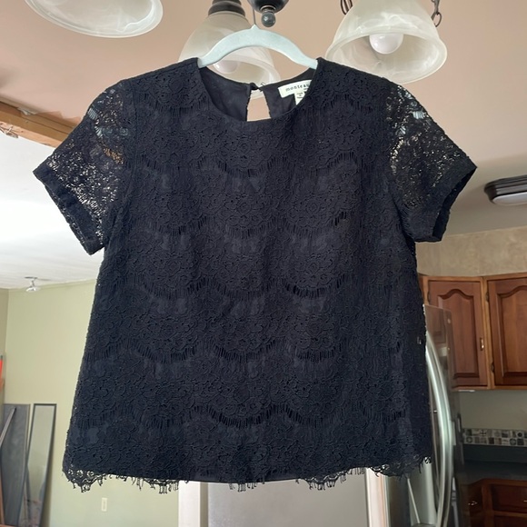 Monteau Tops - Black Cropped Shirt